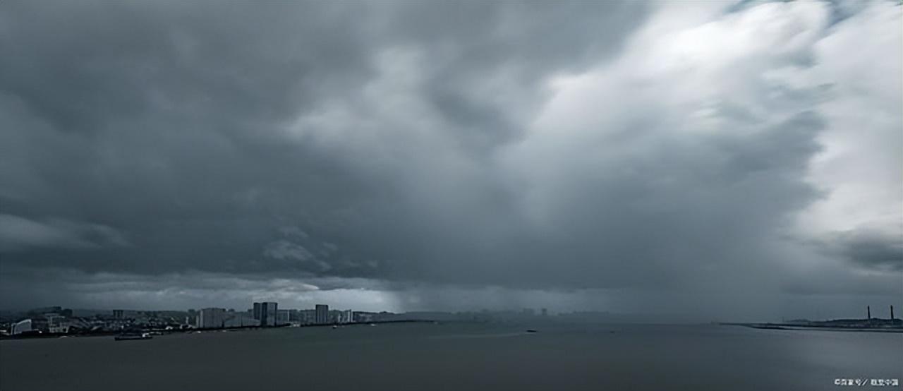 广东省遭遇暴雨袭击，挑战与应对